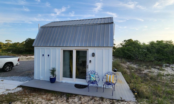 Fort Morgan Cabaña | "Blanche's Boudoir"- A cozy cottage perfect for a couples retreat.