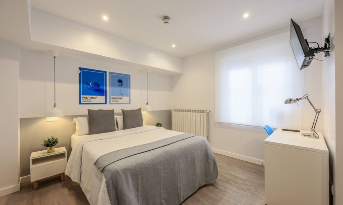 Gaztambide Cama Y Desayuno | Espectacular habitación doble con gimnasio B120