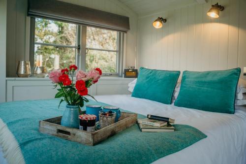 Lifton Apartamento | Blatchford Briar - Award Winning Private Shephards Huts with their own Secluded Hot Tubs