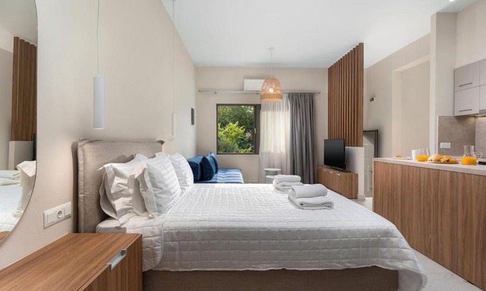 Panormos Apartamento | Ble Residence, Your Home Away from Home