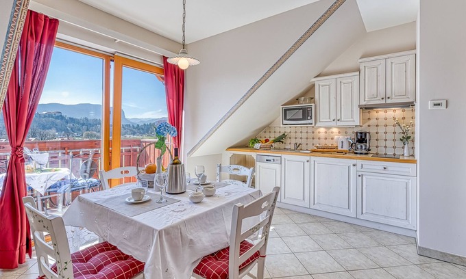Zasip Apartamento | Bled Lake Apartment Red, Bled, Slovenia
