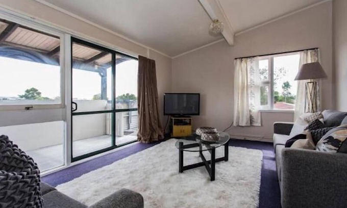 Upper Riccarton Hotel | Blenheim Road Motor Lodge