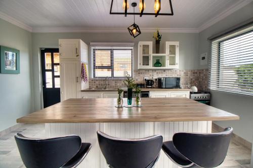 De Nova Apartamento | Blessed at Bay Spekboom self catering cottage