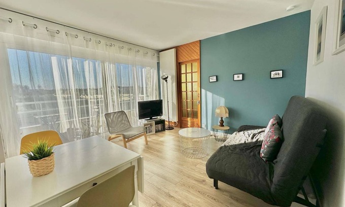 Courseulles-sur-Mer Apartamento | Bleu Salé : F2 Avec Balcon, à 200m de la Plage