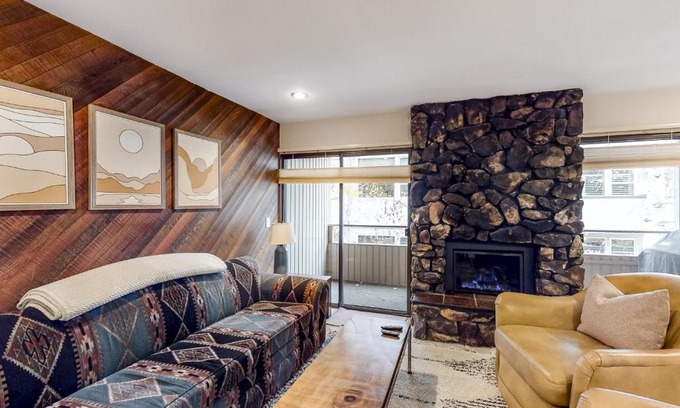 Warm Springs Apartamento | Bliss at the Base