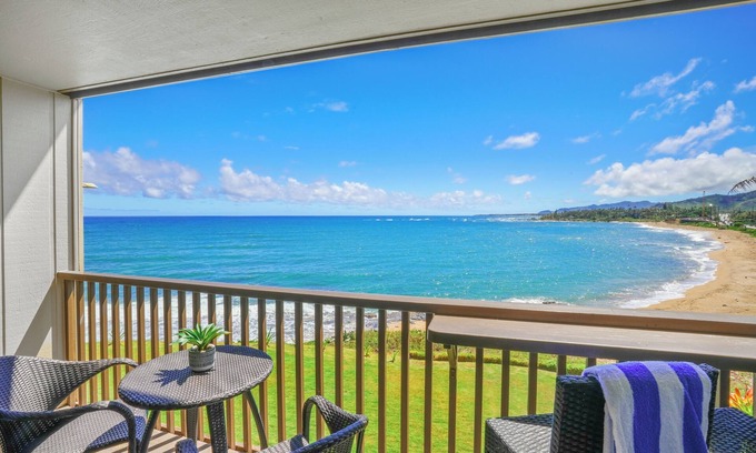 Kapaa Condominio | "Bliss on the Bay: Serene 2nd Floor Views Perfect for Whale Watching and Ocean Adventures!"