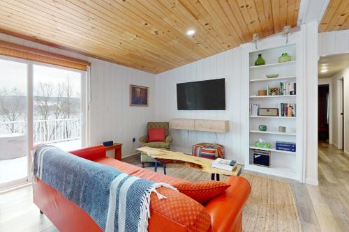 Town of Jerusalem Casa | Bliss on the Bluff