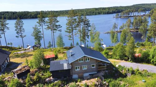Skillingsfors Casa | Blockhütte Ratzeputz