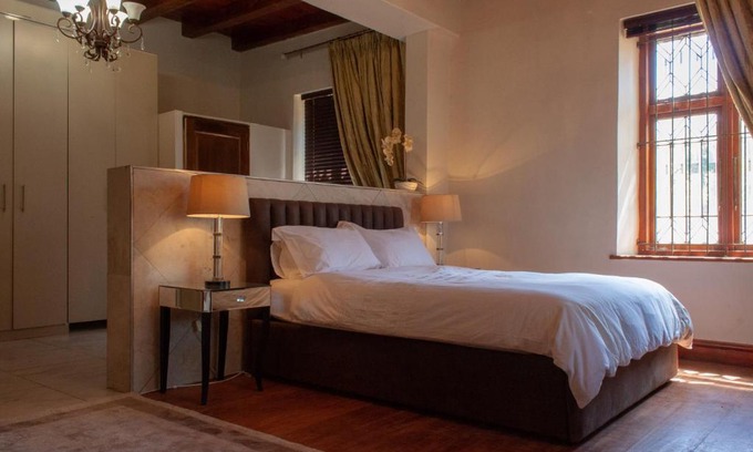 Eikenbosch Casa | Bloemendal Wine Estate Accommodation