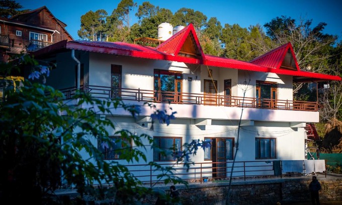 Almora Casa | Bloom HomeStay