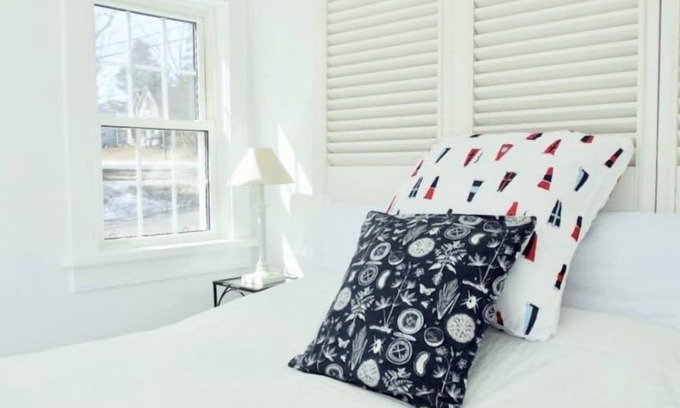 Bloomfield Casa | Bloomfield Guest House - PEC - Short drive to Sandbanks