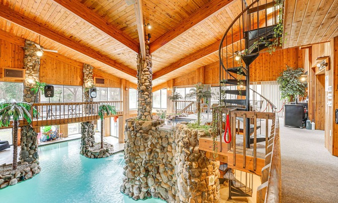 Bloomfield Hills Casa | Bloomfield Retreat w/ Pool: 6 Mi to Riverside Park