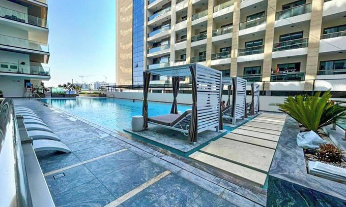 Jadaf Apartamento | Bloomfields Stylish 1Br Binghatti Creek