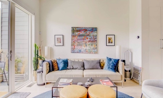 Bloomingdale Casa | Bloomingdale Townhouse | Rooftop and EV Parking
