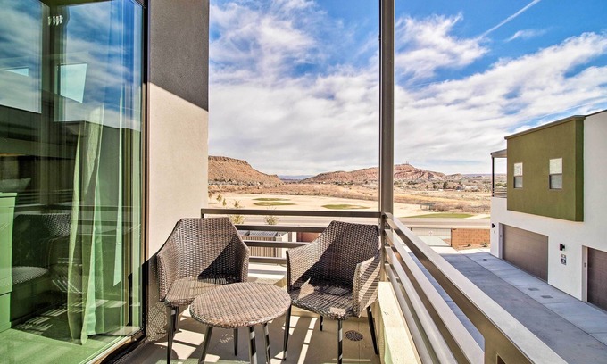 Bloomington Casa | Bloomington Club - Pool - Hot Tub - Golf - EV Charger