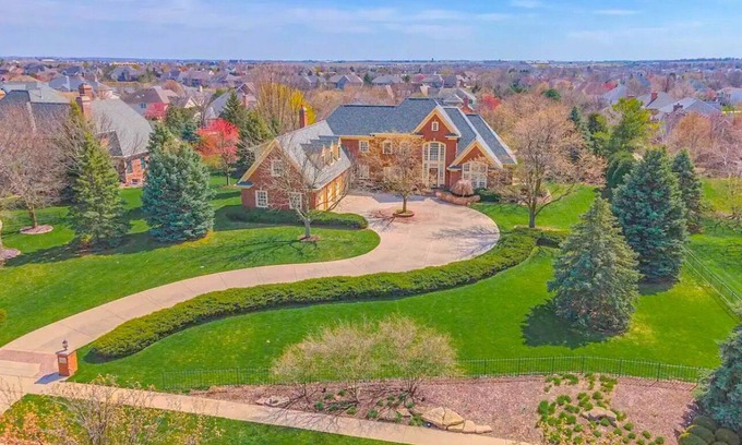 Bloomington Casa | Bloomington Estate
