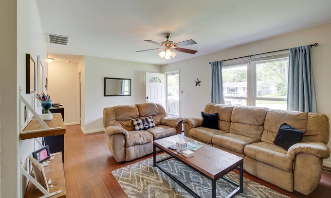 Bloomington Casa | Bloomington Vacation Rental ~ 3 Mi to University!