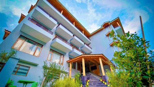 New Manali Hotel | Blossom Hill Retreat