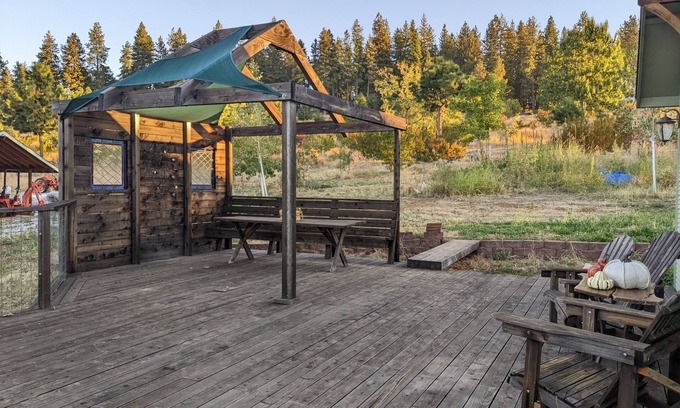 Camino Otro | Blossom Ridge Farm Cabin