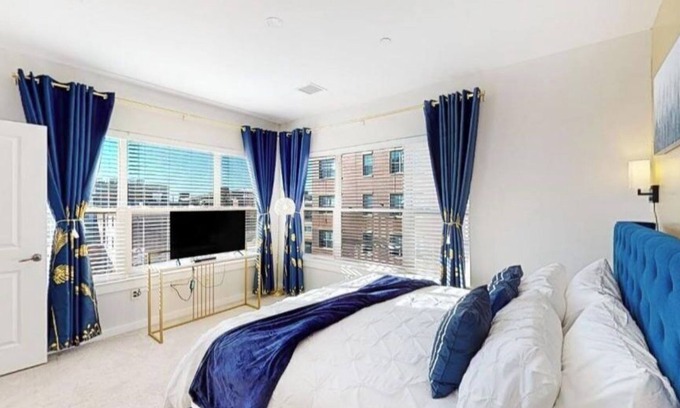 Malden Apartamento | Blue 2 Bed 2 Bath Executive Suite Near Train # 305