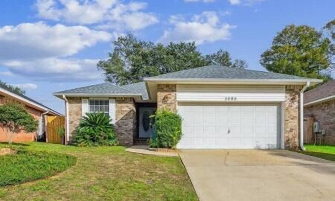 West Pensacola Casa | Blue Angel Bungalow II