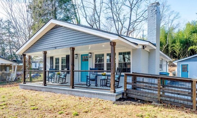 Swannanoa Casa | Blue Bamboo Escape