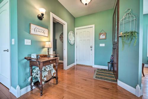 Shipshewana Casa | Blue Birds Perch Stunning Home on Private Hilltop