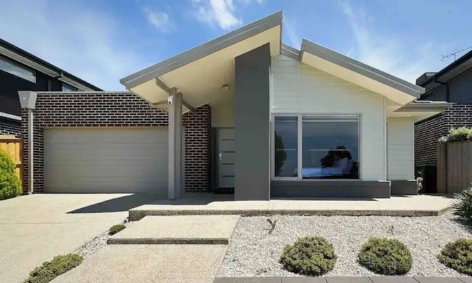 Torquay Casa | "Blue Breeze " Luxury Home at Torquay