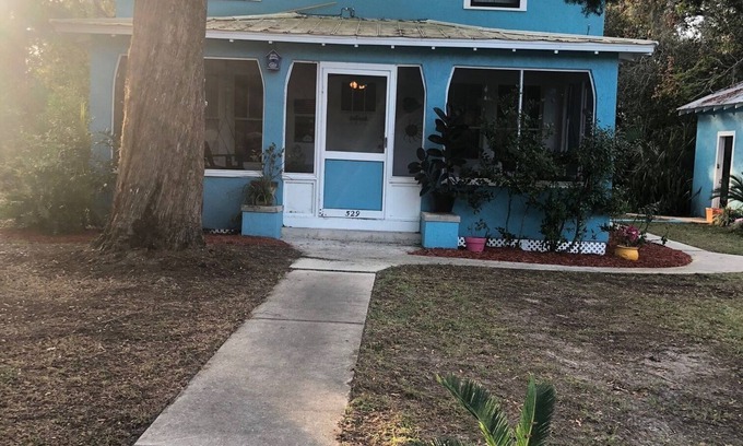 Orange City Casa | Blue Breeze Manor 4 Bedroom House near Daytona Beach , Disney, Blue Springs Park
