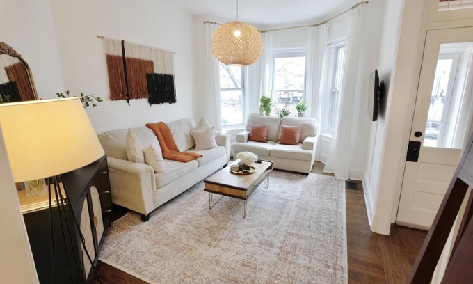 Eckington Casa | Blue Brick Haven in Union Market - Parking