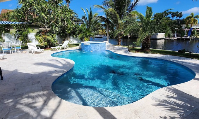 Tropic Palms Casa | Blue Buddha Beach - Private Pool/Spa & Home Cinema
