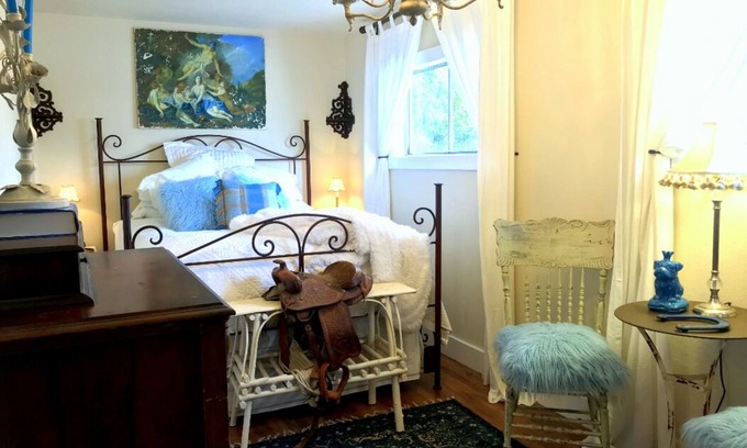 Oak Park Apartamento | Blue Bungalue@The Whiskey Hotel, a Funky Penthouse