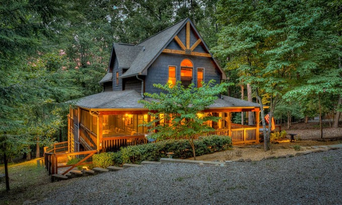 Mineral Bluff Cabina | Blue Chalet by Escape to Blue Ridge