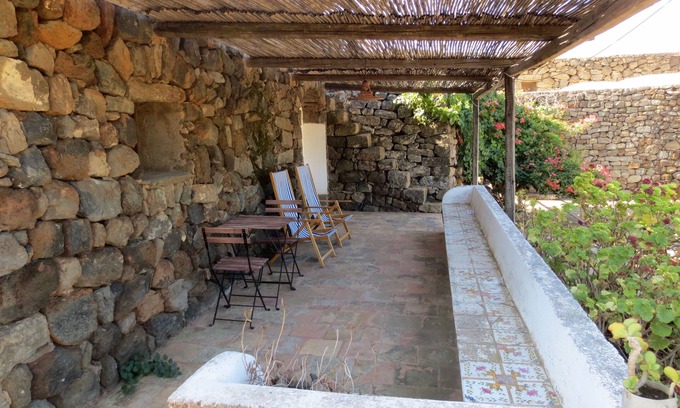 Pantelleria Villa | Pueblo La Karbucina - Dammuso Azul