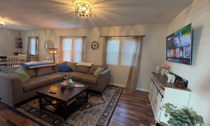 Village of Yorkville Casa | Blue Door Bungalow