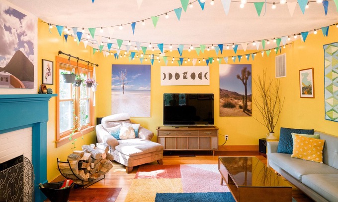 Yellow Springs Casa | Blue Dream in Yellow Springs: hot tub, sauna, fireplace. Near downtown.