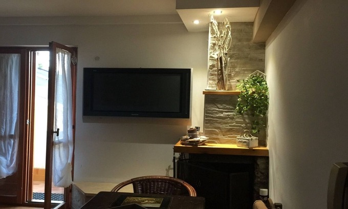 Ovindoli Apartamento | Deliciosa crema y chocolate frente a la plaza y cerca de las pistas de esquí.