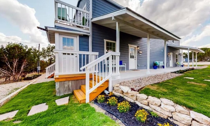 Kerrville Casa | Blue Getaway