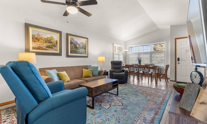 Coeur d'Alene Casa | Blue Grass Bungalow: Pet-Friendly CDA Retreat with Backyard & BBQ, Near Hiking, Dining & Downtown!