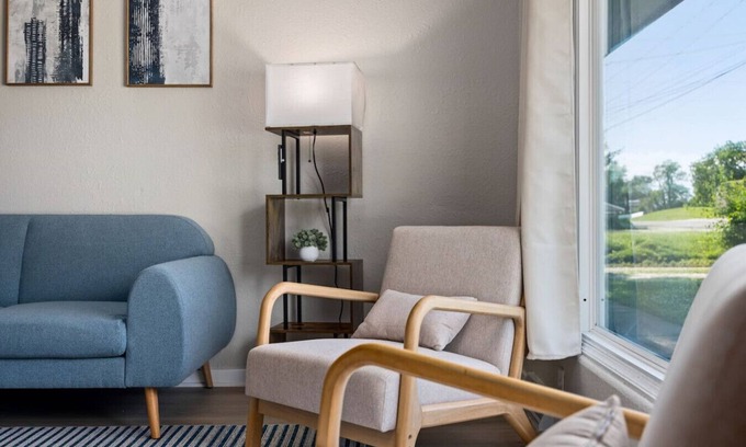 Peoria Heights Casa | Blue Haven at Hines | Stylish 2BD Stay | Peoria Heights