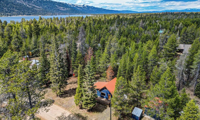 Tamarack Resort Casa | Blue Haven - Wooded, pet friendly home w/ trailer parking, AC, and deck near lake