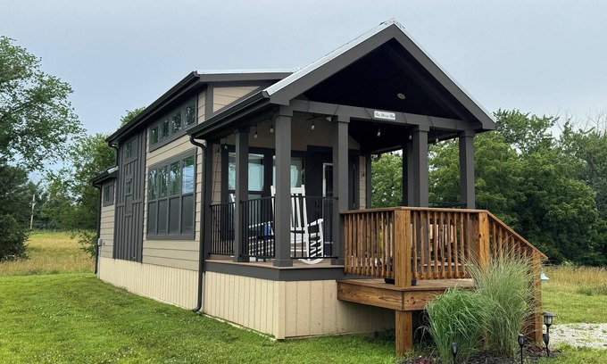 Bevier Casa | Blue Heron Hut - At the Lodges of Long Branch