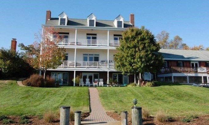 Solomons Island Cama Y Desayuno | Blue Heron Inn - A Bed and Breakfast LLC