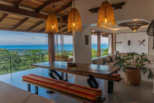 Hone Creek Casa | Blue Hill State Breathtaking 360 Ocean view