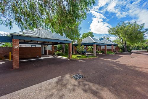 Broadwater Casa | Blue Horizon 3BR Beach Retreat
