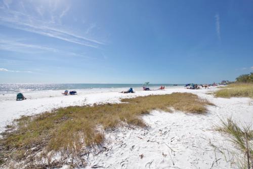 Fort Myers Beach Casa | Blue Horizon by Sun Palace Vacations