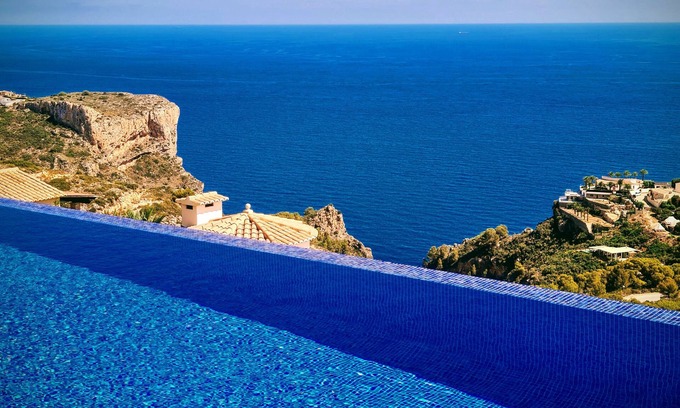 Cumbre del Sol Apartamento | Blue Infinity, A Stunning Luxury Apartment with Amazing Sea Views.