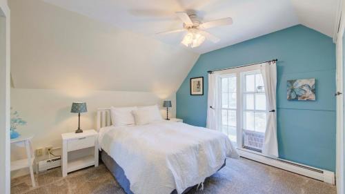 Lake City Casa | Blue Iris House - 5 Beds Walking Distance to Beach