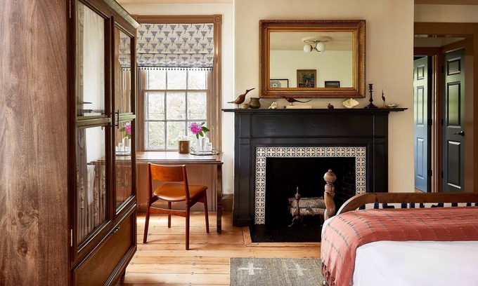 Nantucket Town Hotel | Blue Iris