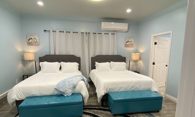 Wrightwood Casa | Blue Jay Suite